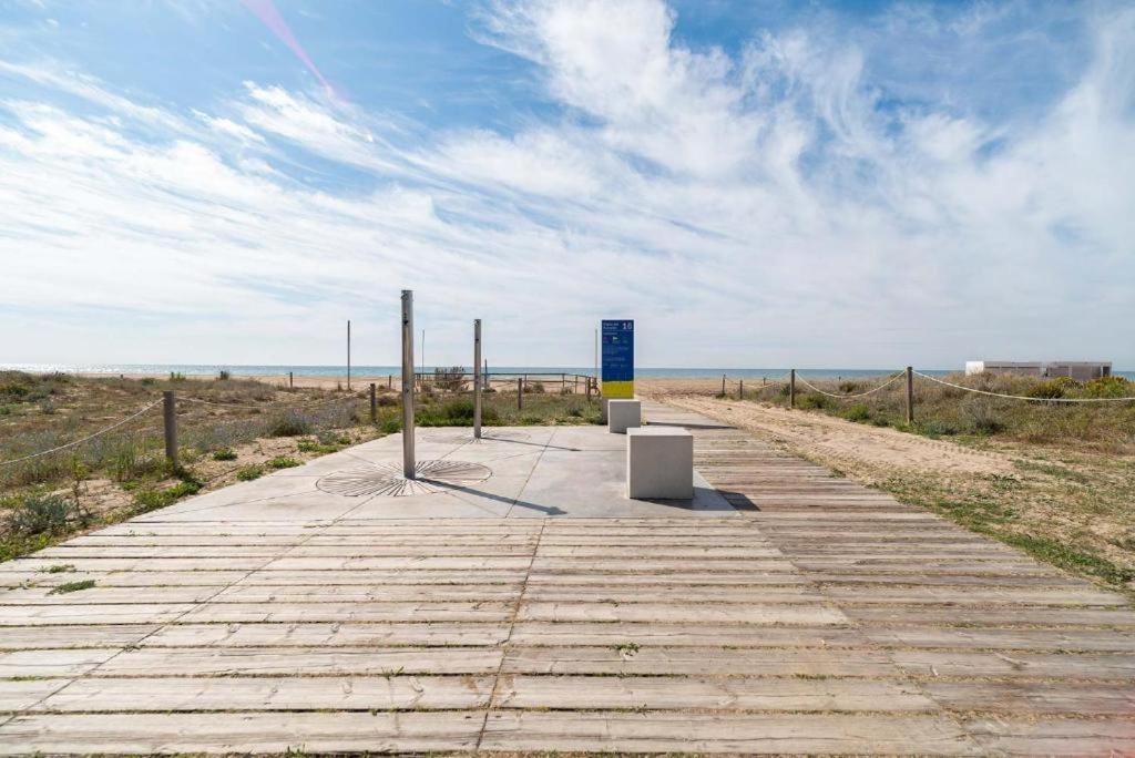 Apartamentos Denis Castelldefels Eksteriør bilde