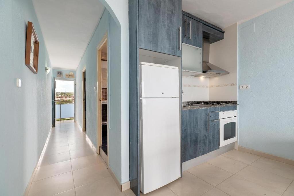 Apartamentos Denis Castelldefels Eksteriør bilde