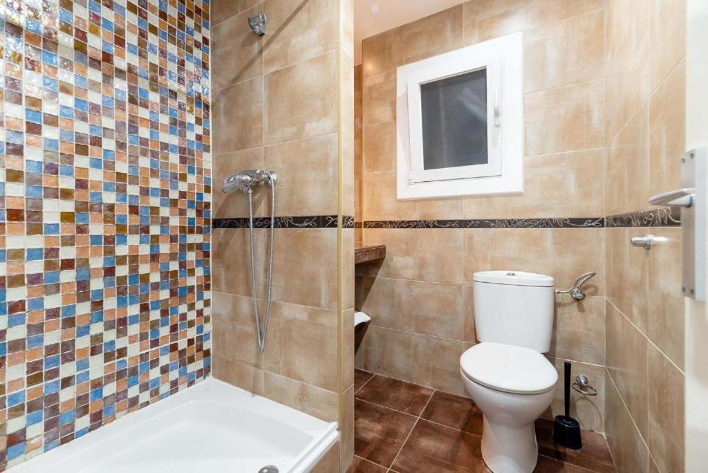 Apartamentos Denis Castelldefels Eksteriør bilde